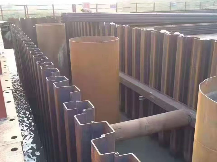 钢板桩出租现场